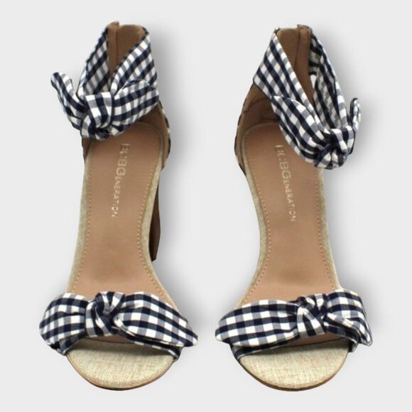 Bcbgeneration Multi Sandals - Picture 2 of 8